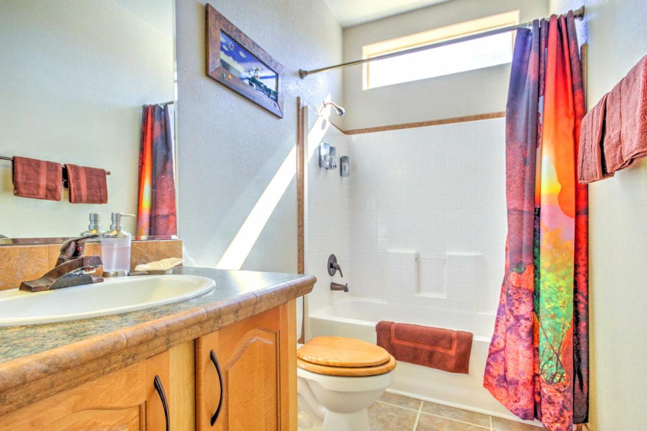 Beautiful Kanab Home With Yard - Walk To Restaurants Eksteriør billede