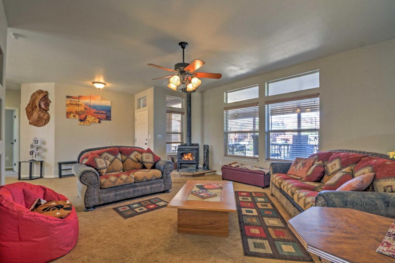 Beautiful Kanab Home With Yard - Walk To Restaurants Eksteriør billede